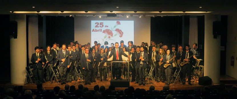 Banda Musical de Arouca recordou 25 de abril em concerto